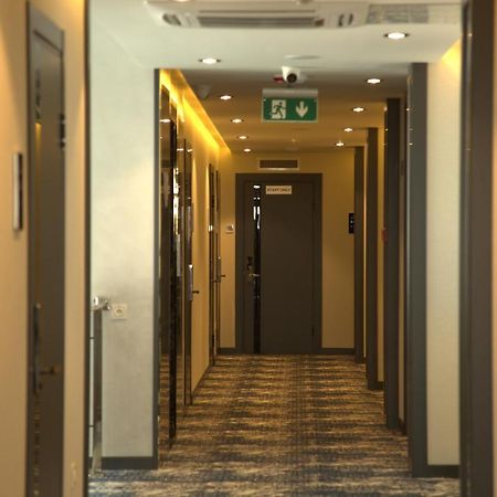 Unique Hotel Tasjkent Eksteriør billede