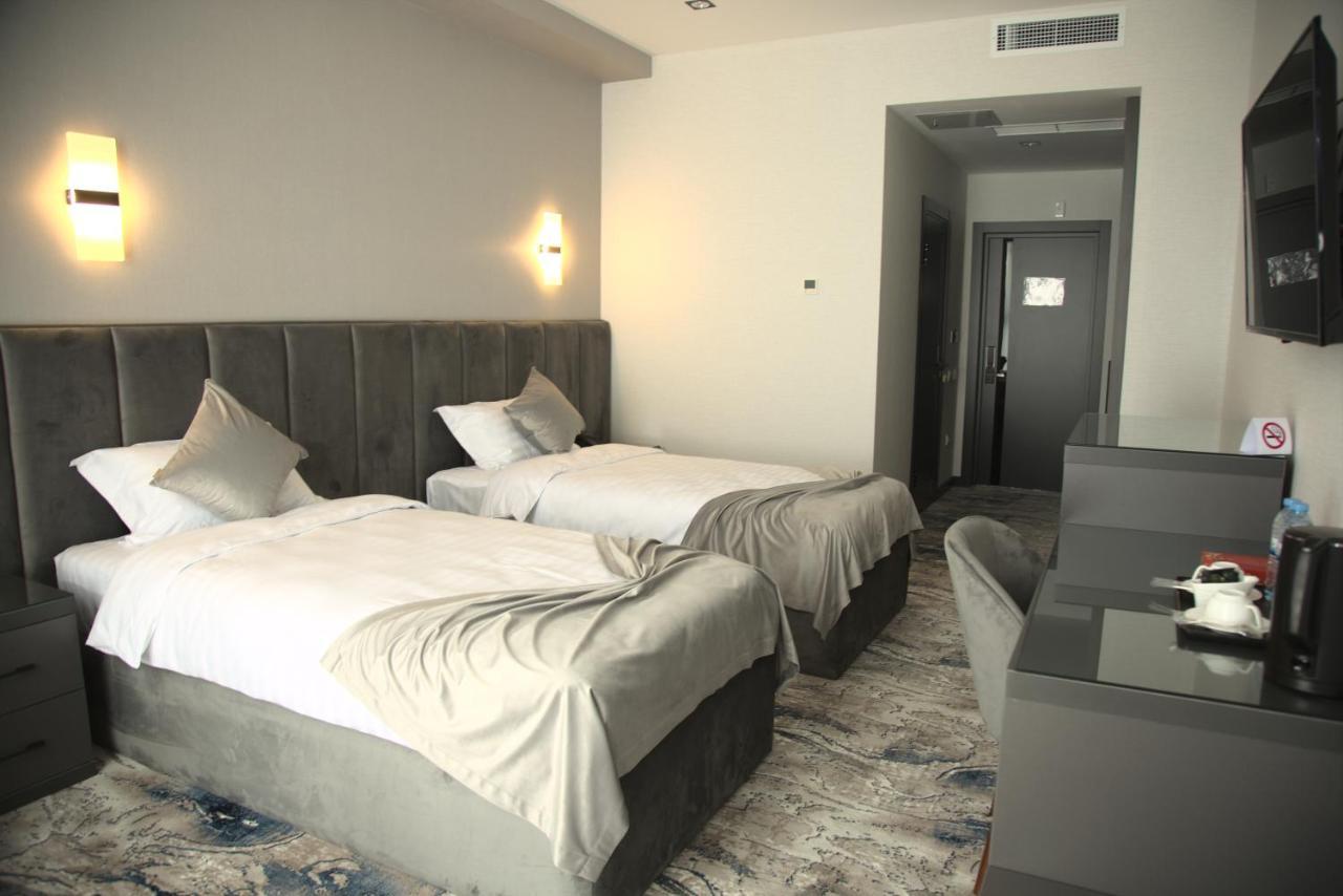 Unique Hotel Tasjkent Eksteriør billede