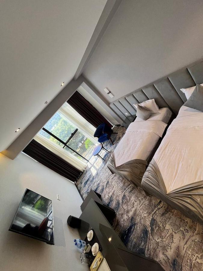 Unique Hotel Tasjkent Eksteriør billede