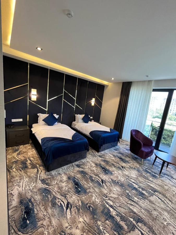 Unique Hotel Tasjkent Eksteriør billede