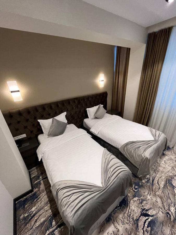 Unique Hotel Tasjkent Eksteriør billede