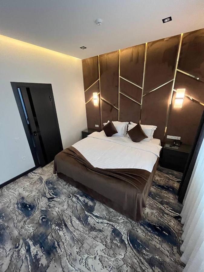 Unique Hotel Tasjkent Eksteriør billede