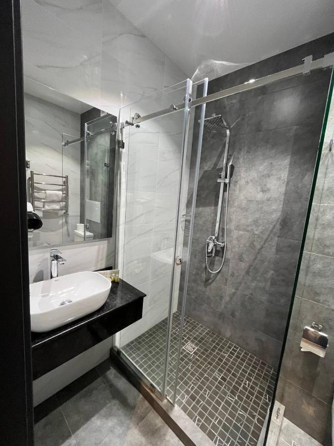 Unique Hotel Tasjkent Eksteriør billede